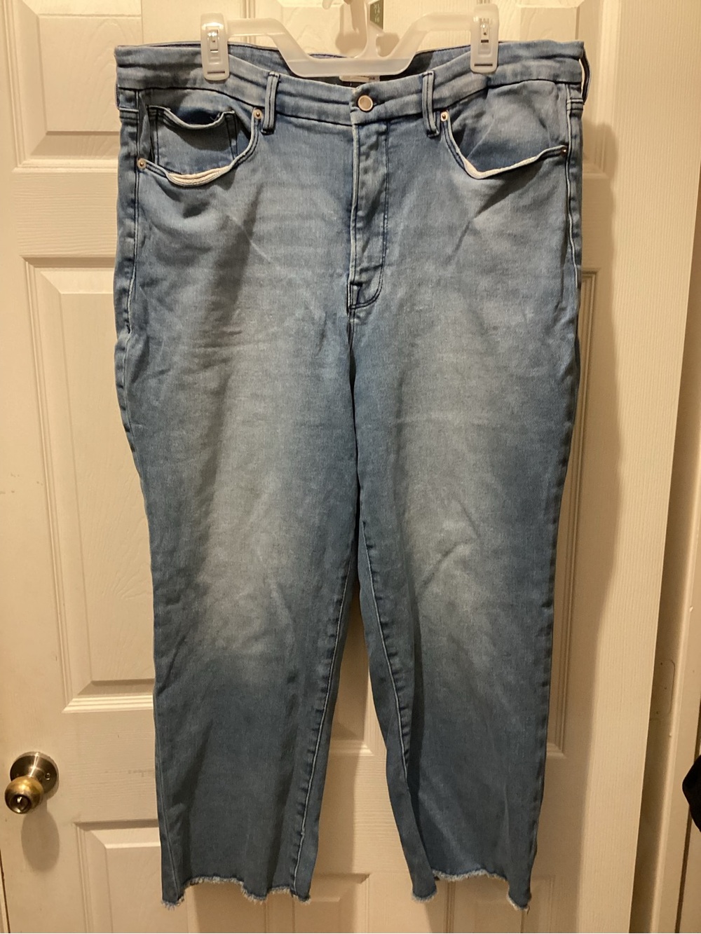Good American Light Blue Denim Jeans with Contrast Stitching
